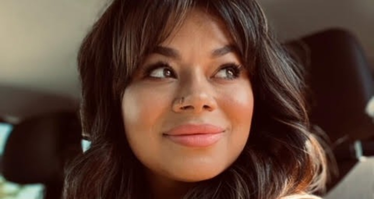 Julie (Jules) Molina – Business Coach, Mother, and Champion of Her Culture